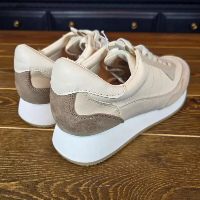 Courtney Sneakers Memory Foam Insole Shoes Light Beige Brown SZ 7.5