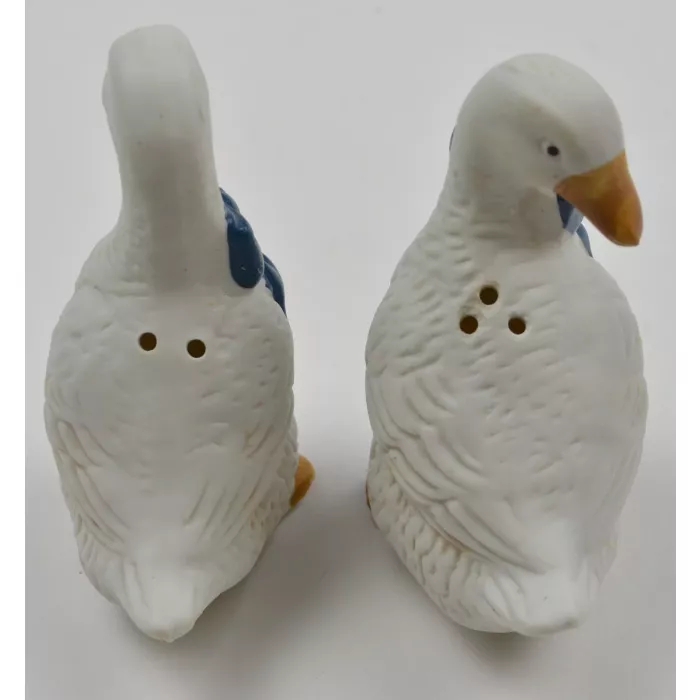 Ceramic Salt & Pepper Shakers - White Geese With Blue Scarfs - 3.75" Tall