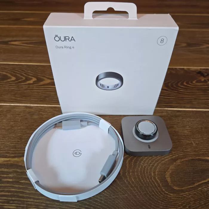 Oura Ring 4 Sz 8 Smart Ring Black