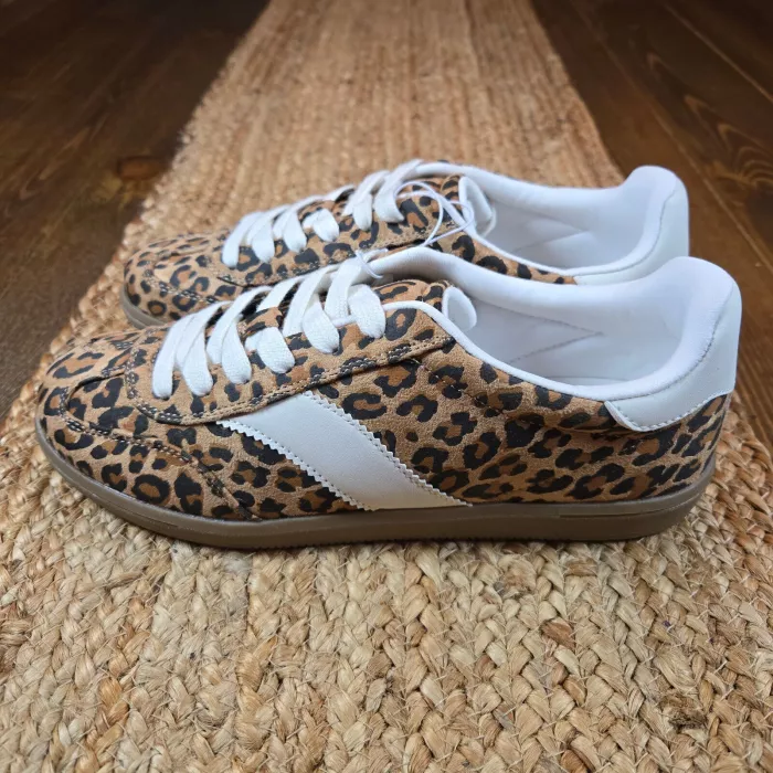 Women's Spencer Fashion Sneakers Cheetah Print Shoe Memory Foam Insole sz 10