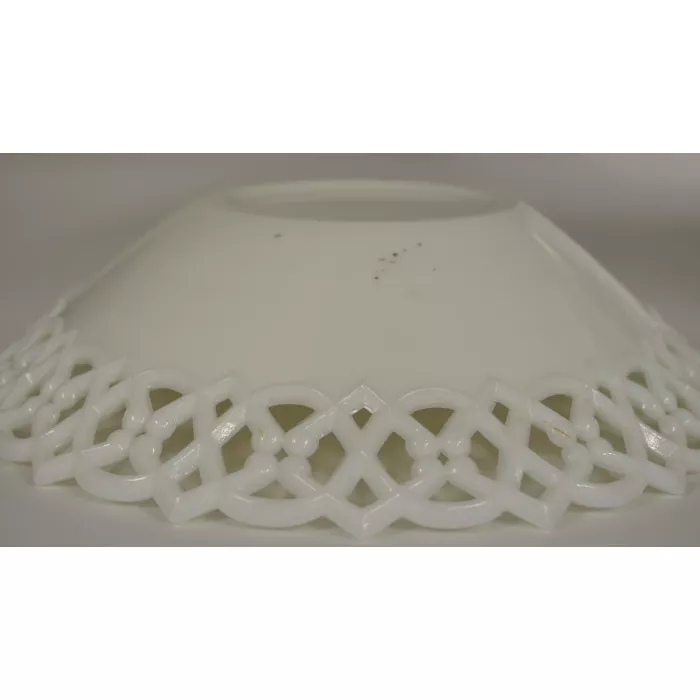 Vintage Milk Glass Lace Edge Bowl - Diamond & Circle Pattern