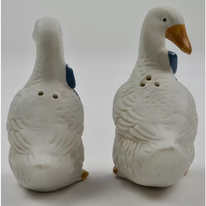 Ceramic Salt & Pepper Shakers - White Geese With Blue Scarfs - 3.75" Tall