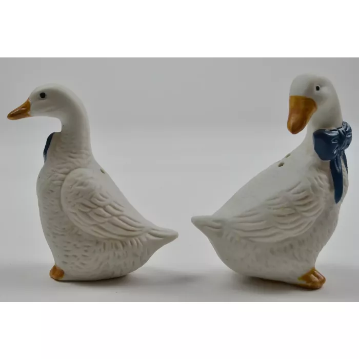 Ceramic Salt & Pepper Shakers - White Geese With Blue Scarfs - 3.75" Tall
