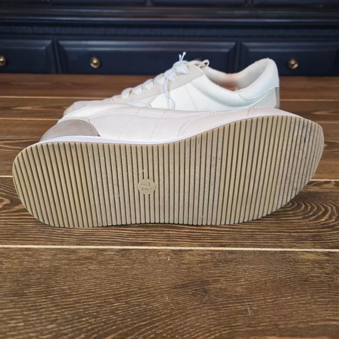 Courtney Sneakers Memory Foam Insole Shoes Light Beige Brown SZ 7.5