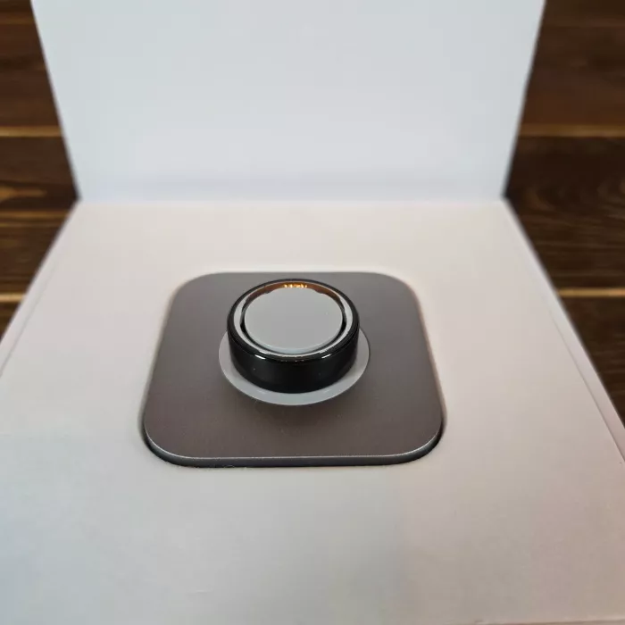 Oura Ring 4 Sz 8 Smart Ring Black