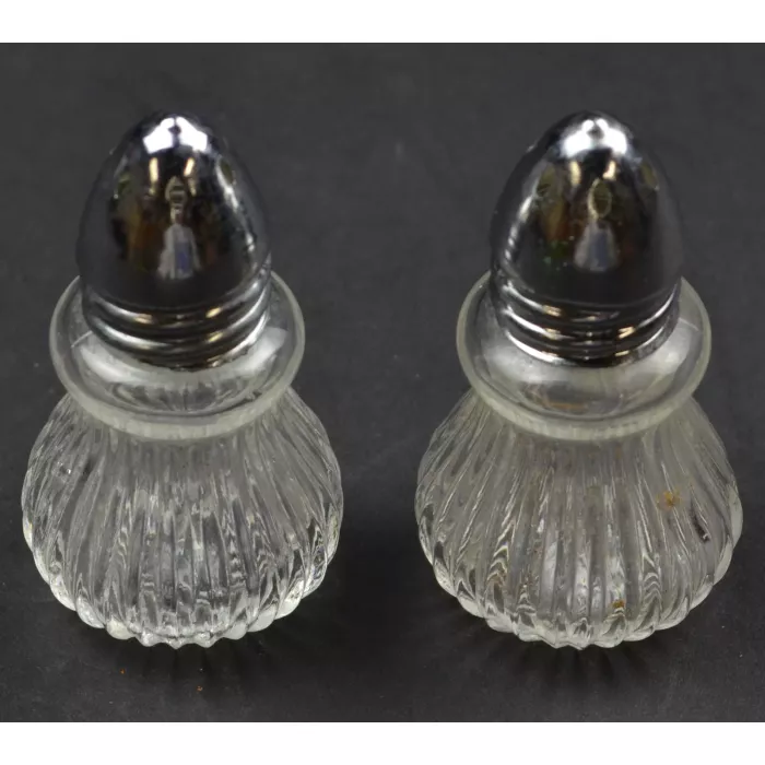Clear Glass Ribbed Pattern Salt & Pepper Shakers With Silver Lids - 2.5" Tall