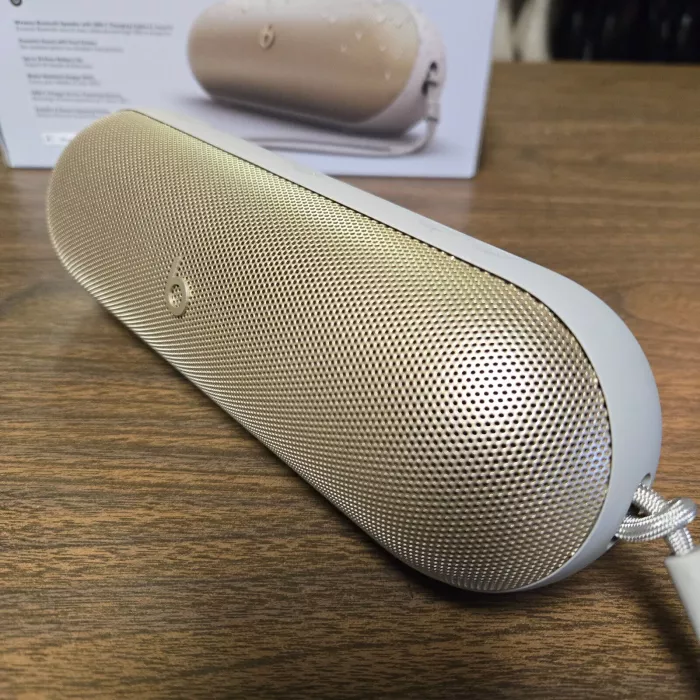 Beats Pill Wireless Bluetooth Speaker & Portable Charger A3211 Champagne
