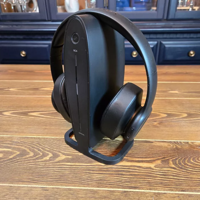 Insignia NS-HAWHP2 RF Wireless Over the Ear Headphones Black