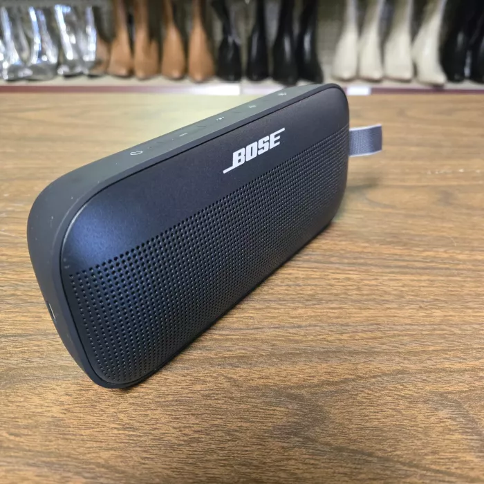 Bose SoundLink Flex Portable Bluetooth Speaker - Black
