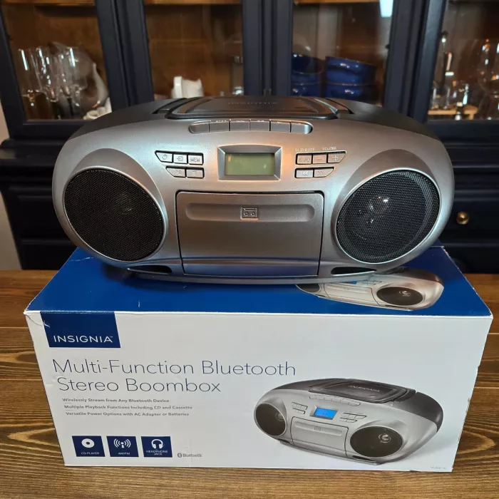 AM/FM Radio Portable CD & Cassette Boombox with Bluetooth Insignia ns-bbbt20